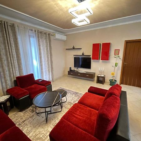 Skybase Apartment Tiranë Luaran gambar