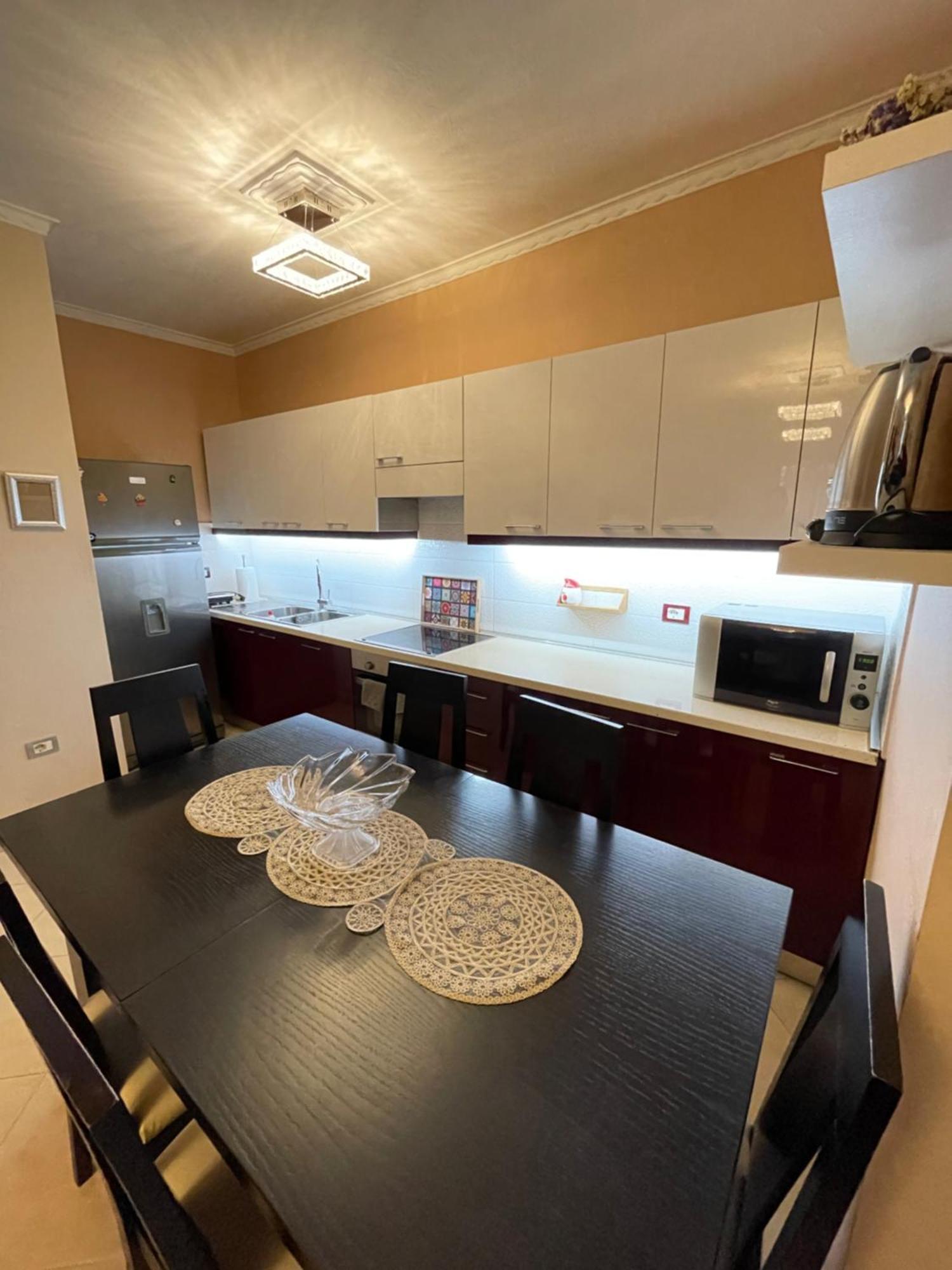 Skybase Apartment Tiranë Luaran gambar