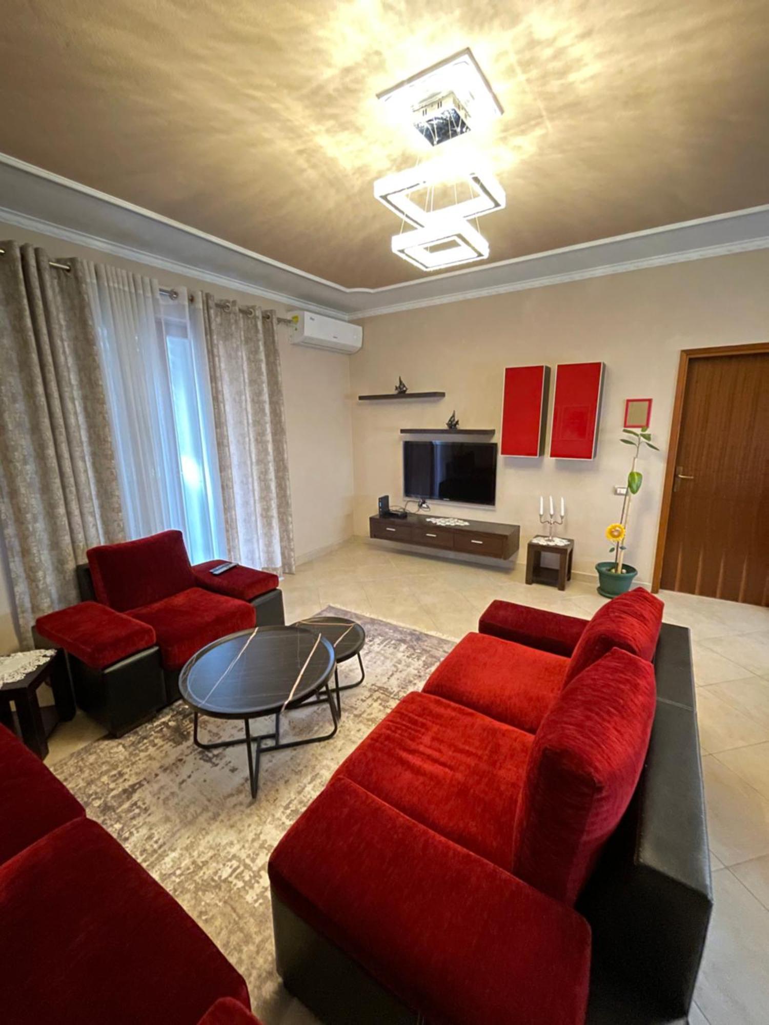 Skybase Apartment Tiranë Luaran gambar