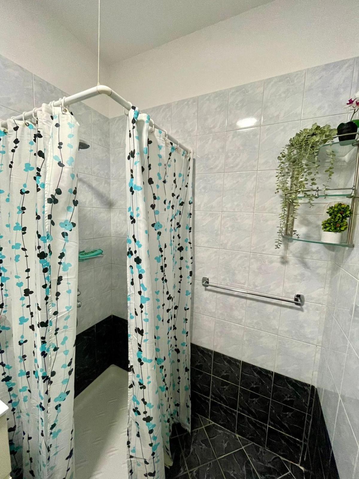 Skybase Apartment Tiranë Luaran gambar
